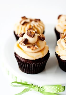 Snickers-CupcakesF
