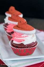 Red-Velvet-Peppermint-Cupcakes-3-1