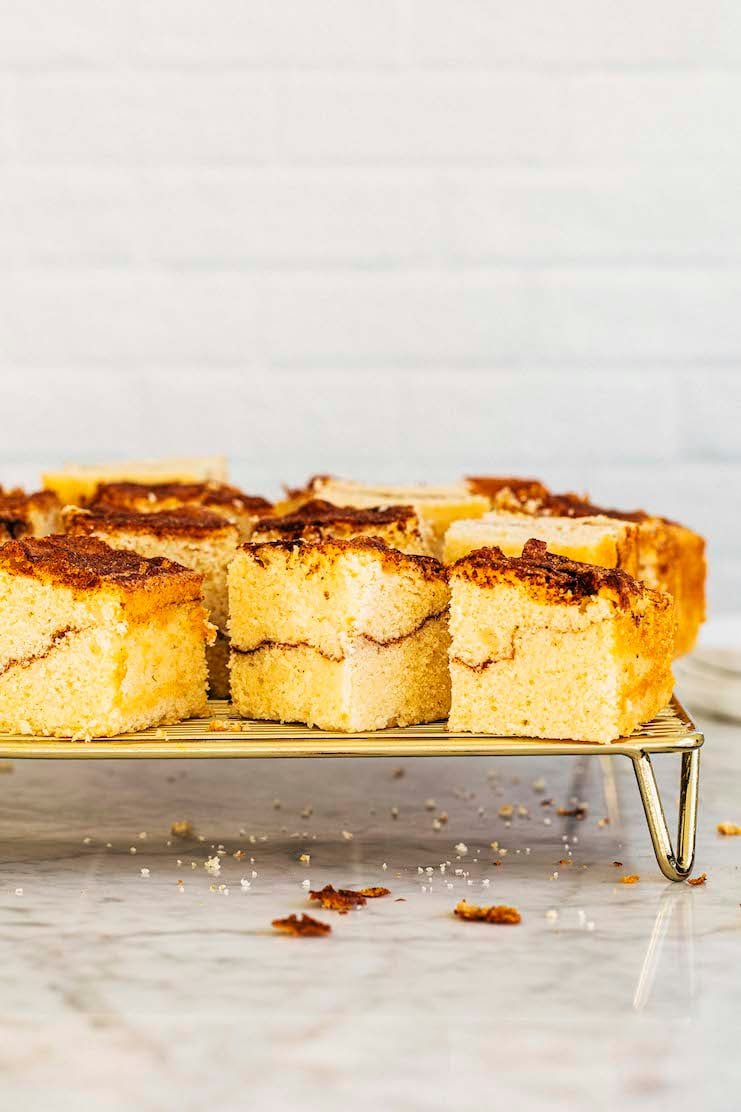 photo of snickerdoodle cake slices
