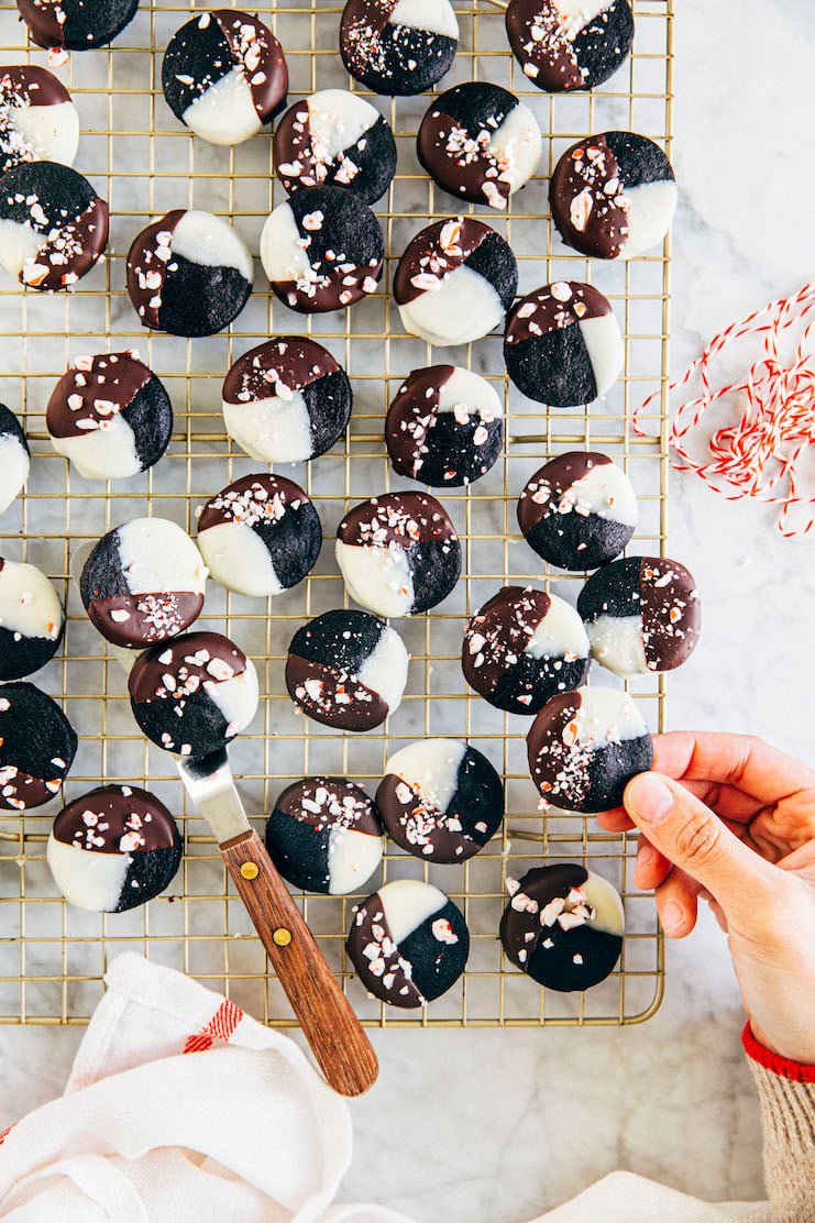 peppermint bark oreos