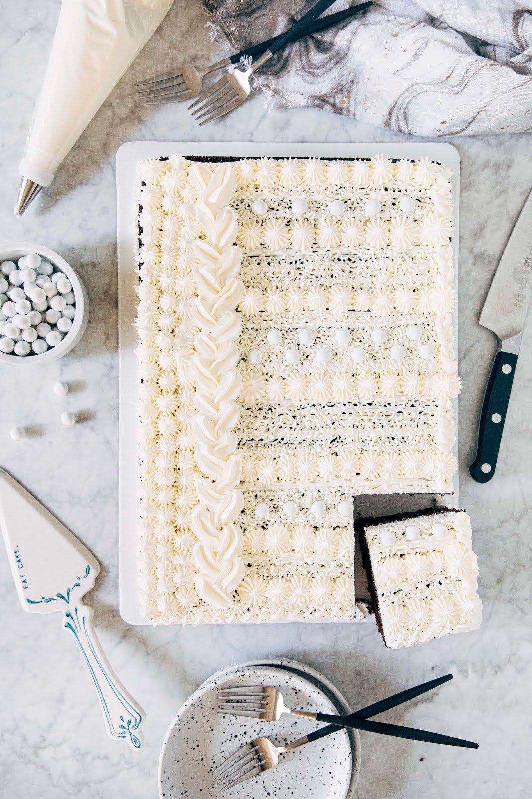 holiday sweater cake