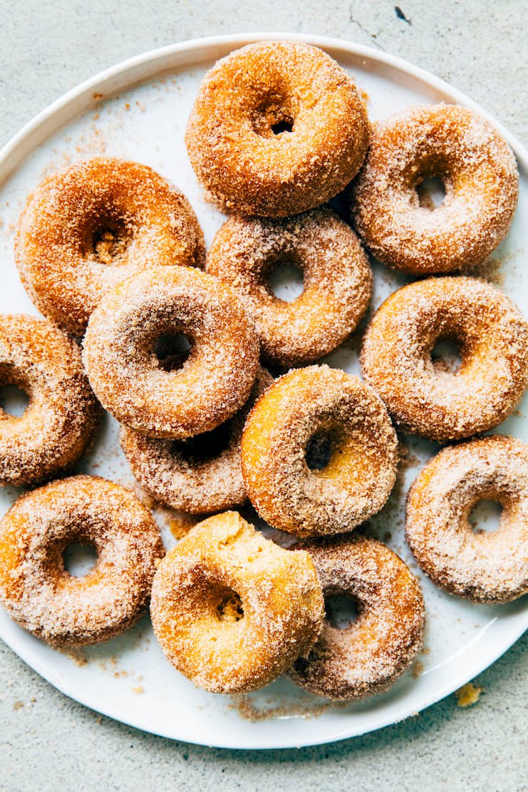 baked apple cider donuts