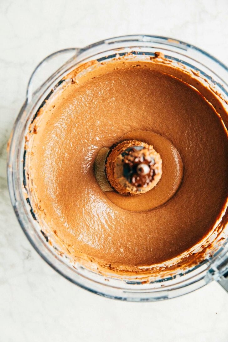 photo of chocolate fudge frosting texture