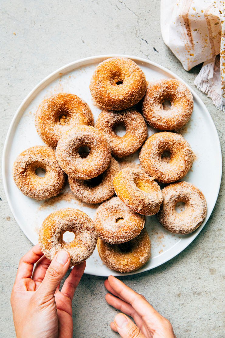 baked apple cider donuts
