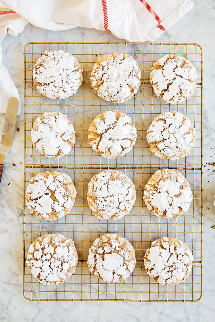brown butter chai crinkle cookies