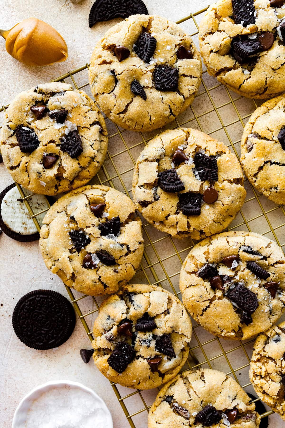 peanut butter Oreo cookies on cooling rack.