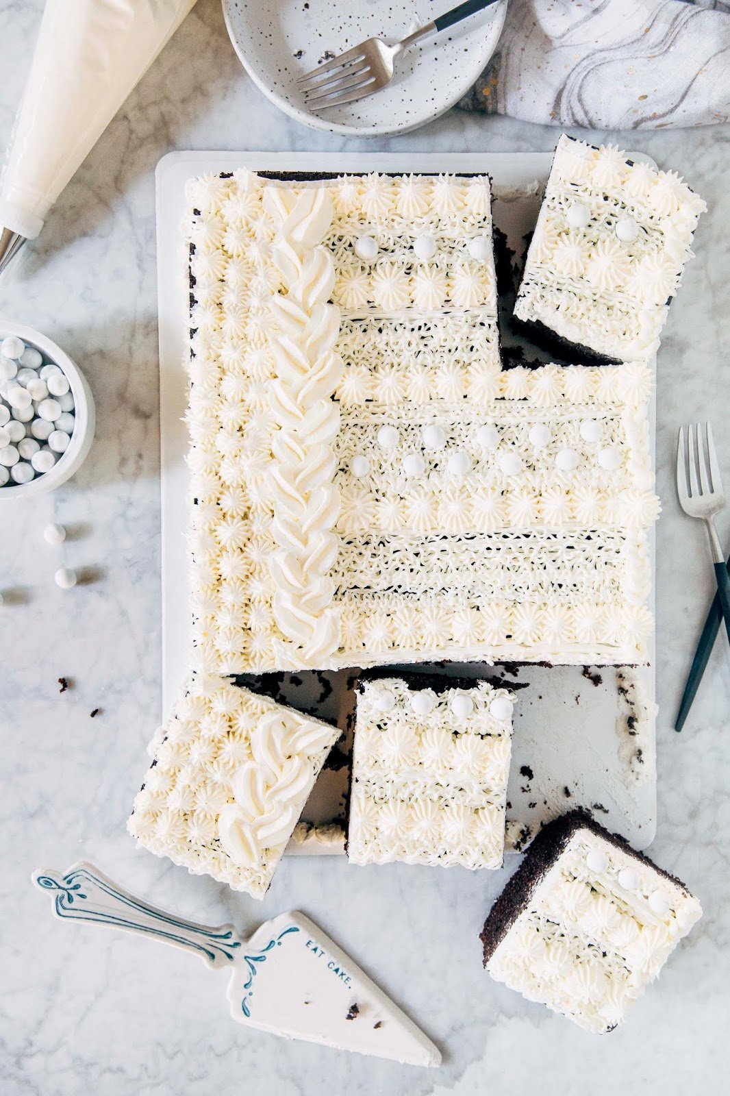 holiday sweater cake