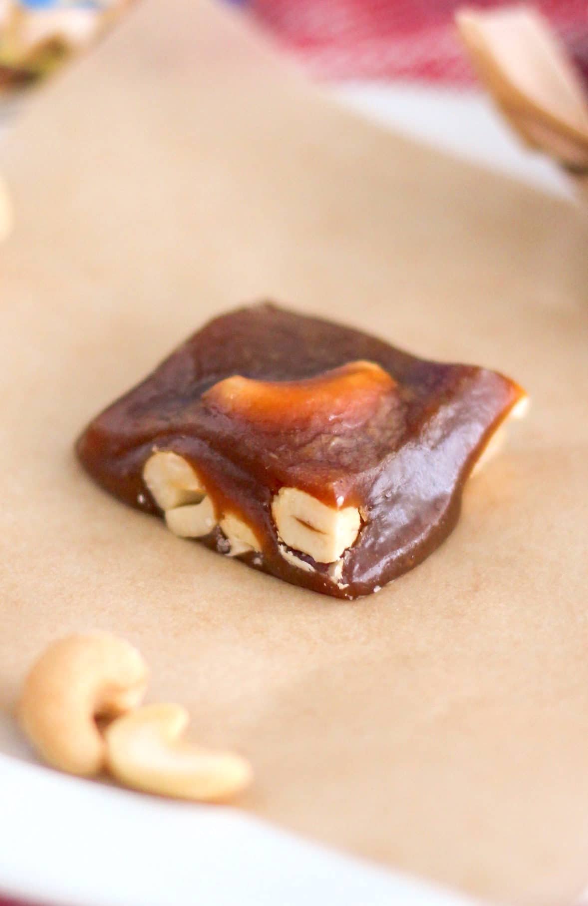 Homemade Decadent Cashew Caramels (refined sugar free, dairy free, vegan) - Healthy Dessert Recipes at Desserts with Benefits