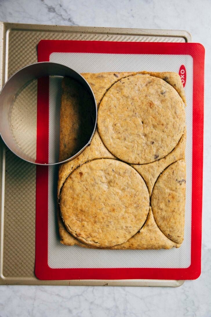 photo of showing the cake layer cutouts needed for the banana cake