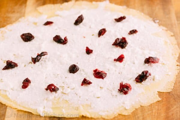 Nalesniki with Cheese and Raisins-7