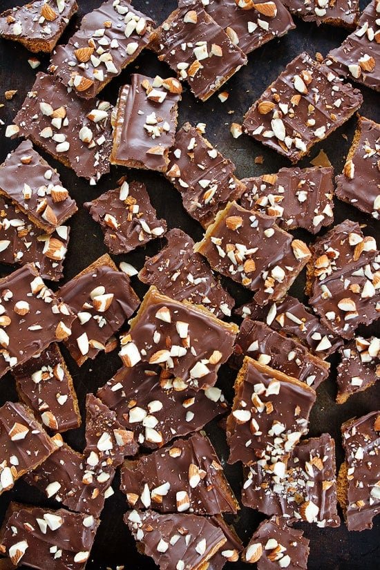 Easy Graham Cracker Toffee Recipe on twopeasandtheirpod.com You only need 5 ingredients to make this delicious toffee! It is SO easy and everyone LOVES it! Easy Graham Cracker Toffee Recipe