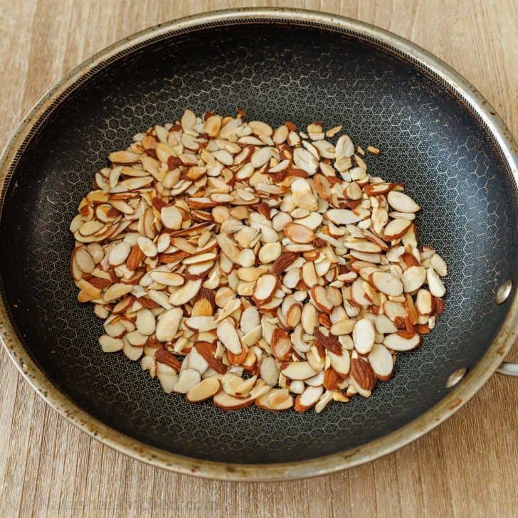 how to toast almonds toasted almonds in a black saute pan