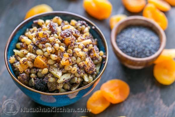Wheat berry Christmas Pudding - A classic Ukrainian Kutia (Kutya) from @natashaskitchen