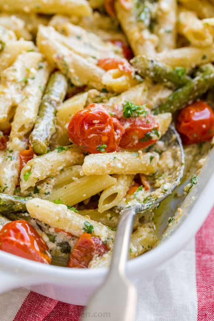 Feta Pasta Casserole with juicy tomatoes