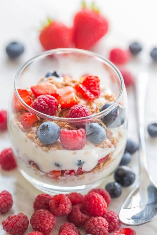 Finally!! Kid-Approved School Lunch Ideas - wholesome and fun to eat! Includes hot school lunch thermos options. Bonus: easy kid-friendly yogurt parfait! | natashaskitchen.com