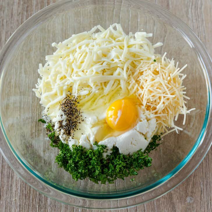 Ingredients for ricotta filling in a bowl