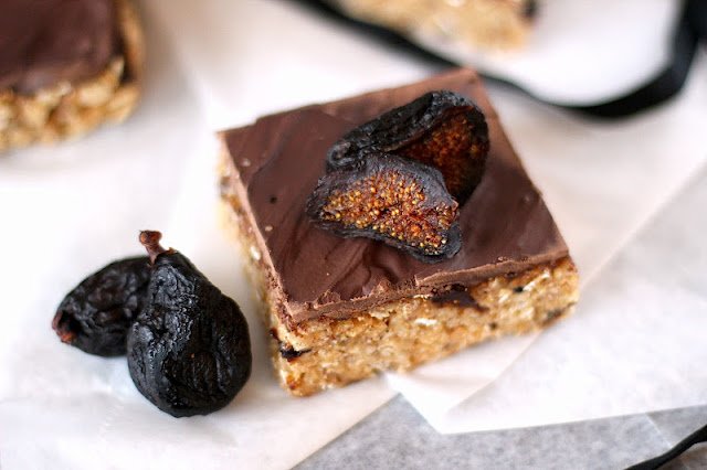 These Healthy Walnut Fig Krispy Treats are chewy, sweet, and satisfying, you'd never know they're refined sugar free, high protein, and gluten free!
