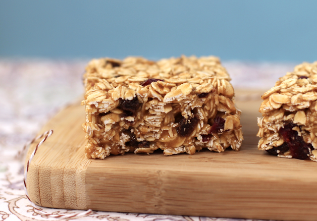 Healthy Peanut Butter and Jelly Granola Bars - Desserts with Benefits