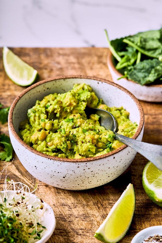 smashed chickpea avocado salad sandwich