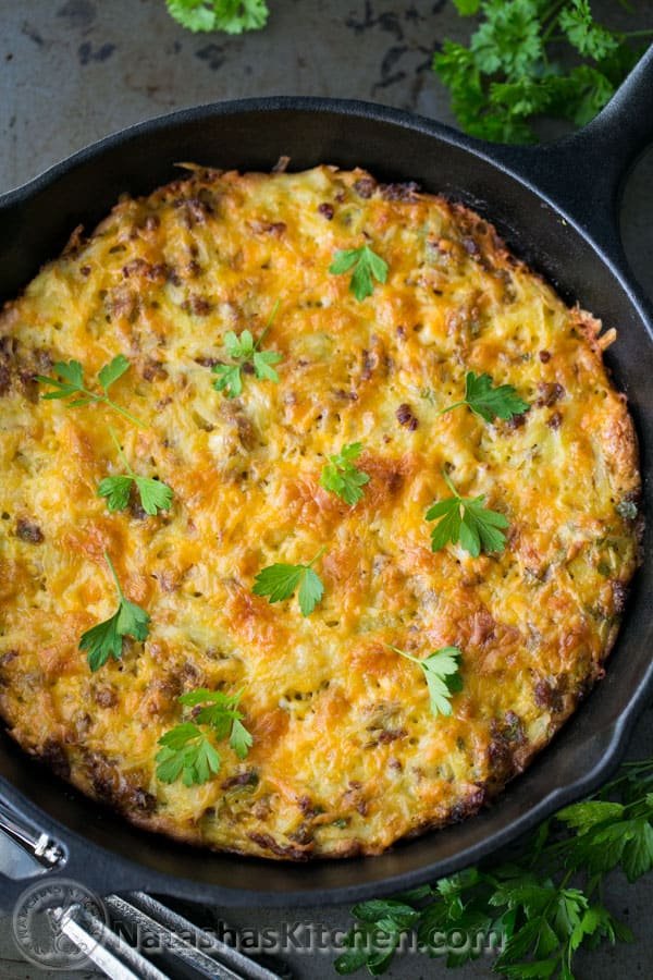This has all my favorite breakfast ingredients. It will get your family to the table in the morning! @natashaskitchen