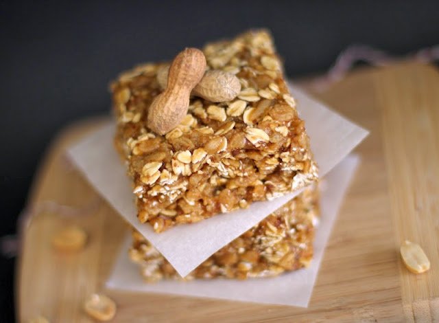 These Healthy No-Bake Peanut Butter Butterscotch Granola Squares are sweet, soft, and chewy, but made refined sugar free, gluten free, and high protein! -- Desserts with Benefits