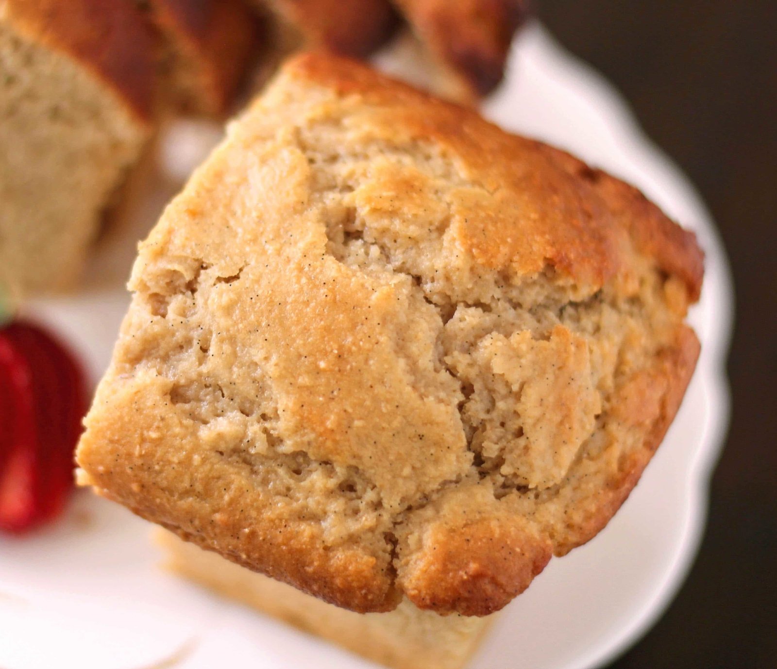 These Healthy Vanilla Bean Pound Cakes are so soft, fluffy, sweet, and buttery, they don't taste guilt free, whole grain, and low sugar one bit!