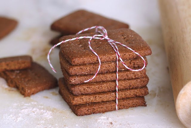 Healthy Homemade Whole Wheat Graham Crackers