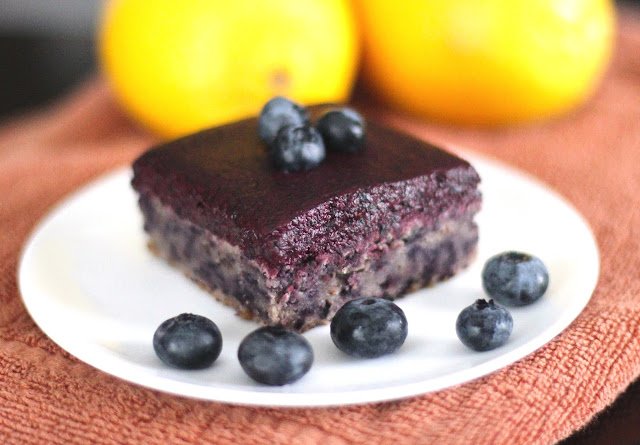 Healthy Blueberry Muffin Blondies with Blueberry Frosting (refined sugar free, low fat, gluten free, vegan) -- Healthy Dessert Recipes at Desserts With Benefits