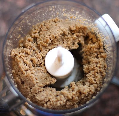 EASY Healthy Homemade Pecan Butter made all natural, sugar free, low carb, gluten free, and vegan! No hydrogenated oils or trans fats whatsoever!