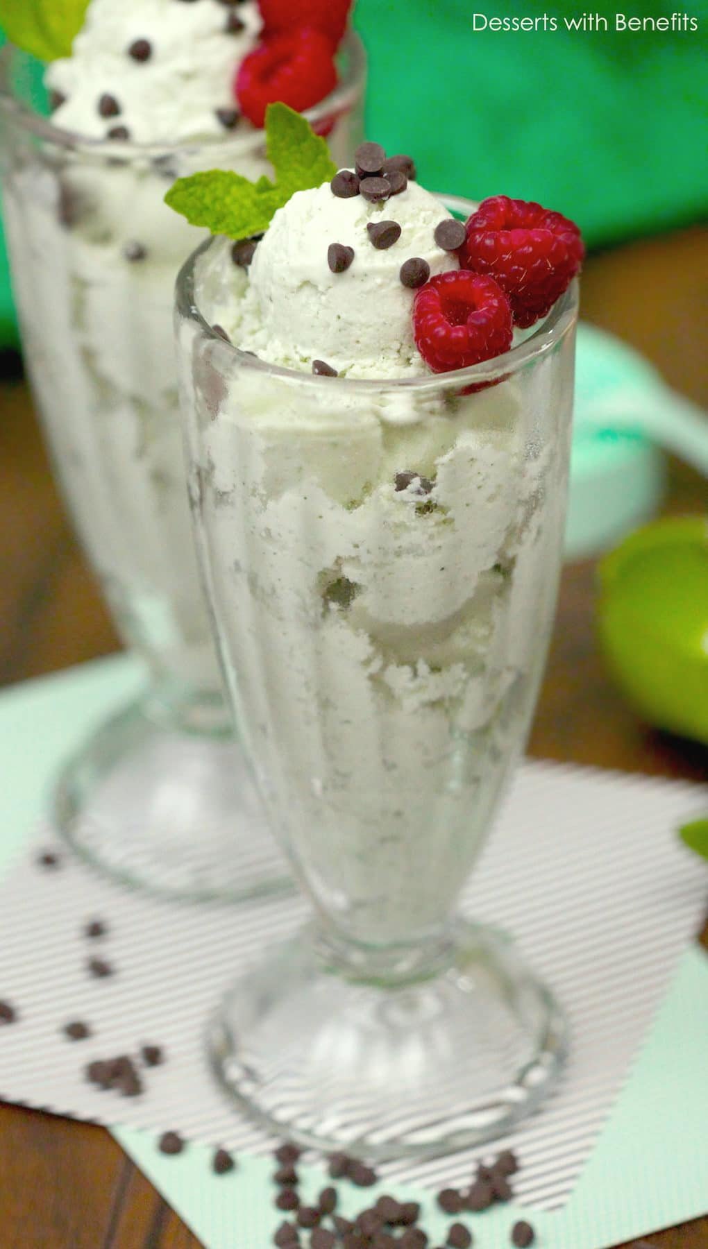Healthy Mint Chocolate Chip Ice Cream - Healthy Dessert Recipes at Desserts with Benefits