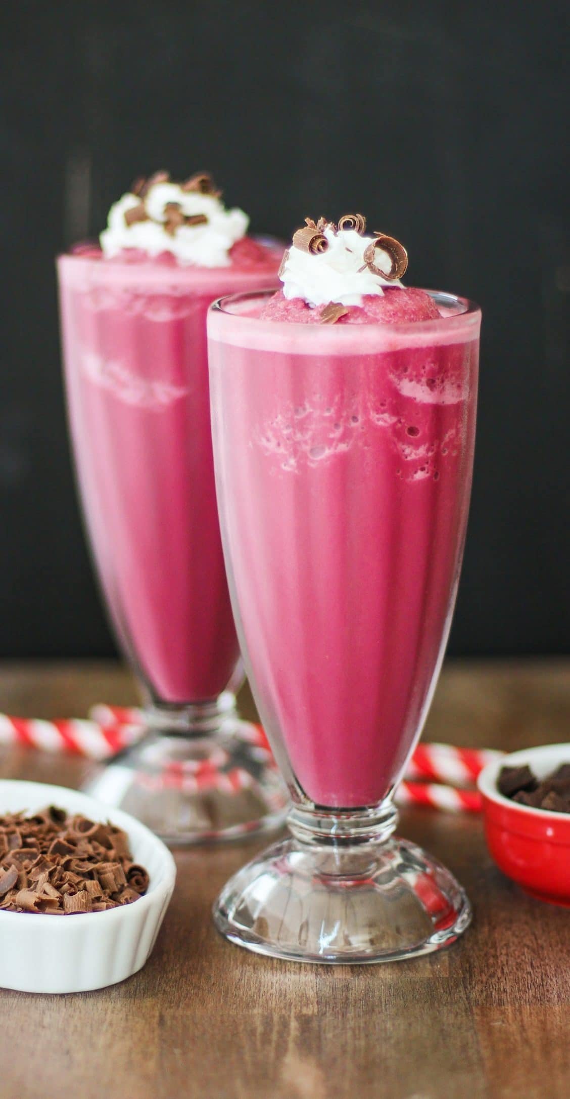 Healthy Red Velvet Milkshake (refined sugar free, low fat, high protein, high fiber, gluten free) - Healthy Dessert Recipes at Desserts with Benefits