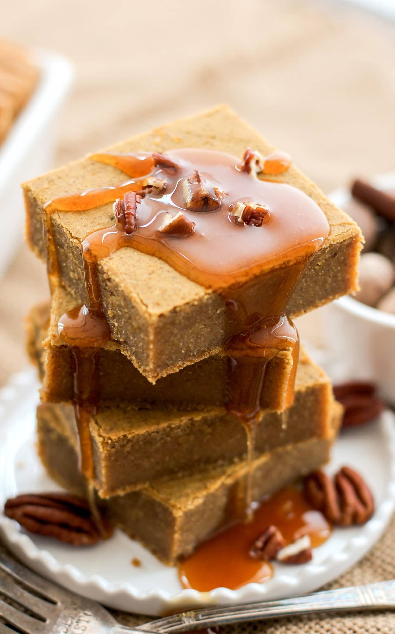Healthy Pumpkin Blondies (sugar free, high fiber, gluten free, dairy free, vegan) - Healthy Dessert Recipes at Desserts with Benefits