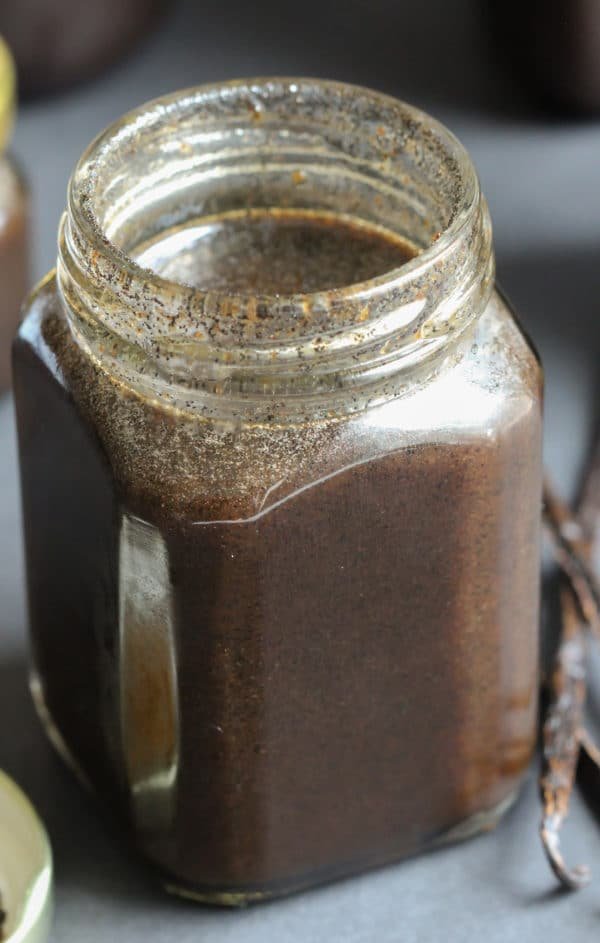 3-ingredient homemade vanilla bean paste (refined sugar free, fat free, low carb, gluten free, vegan)