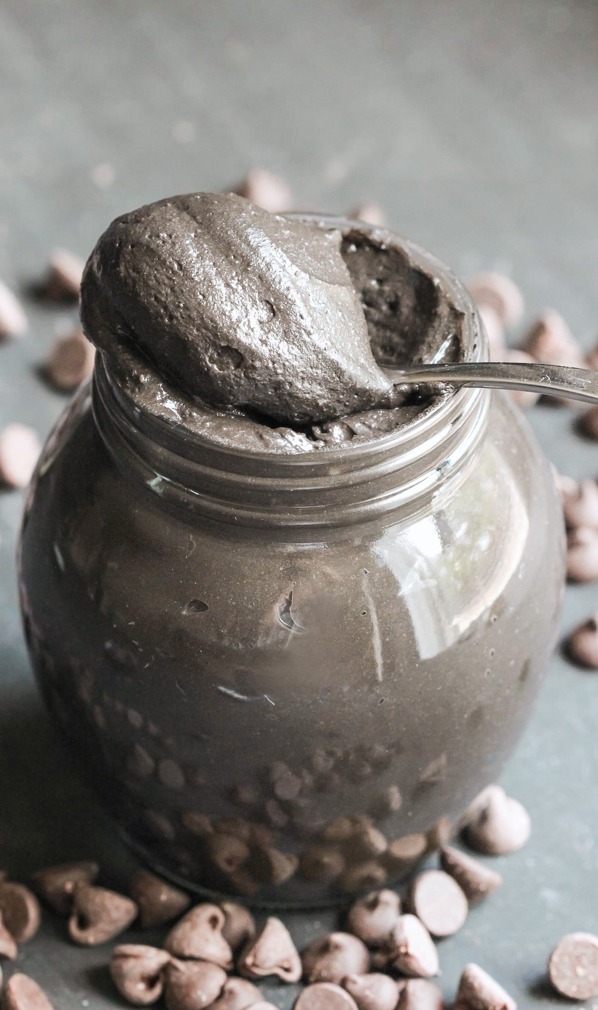 Black Velvet is just like red velvet, only black! This Healthy Black Velvet Frosting is thick, smooth, sweet, and chocolatey. You’d never know it’s all natural, refined sugar free, low carb, high protein, high fiber, gluten free, dairy free, AND vegan. Can you guess the secret ingredient? Healthy Dessert Recipes at the Desserts With Benefits Blog (www.DessertsWithBenefits.com)
