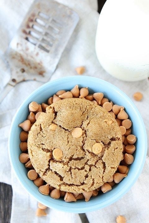 Brown Sugar Butterscotch Cookie Recipe on twopeasandtheirpod.com Brown Sugar Butterscotch Cookie Recipe on twopeasandtheirpod.com LOVE these cookies!