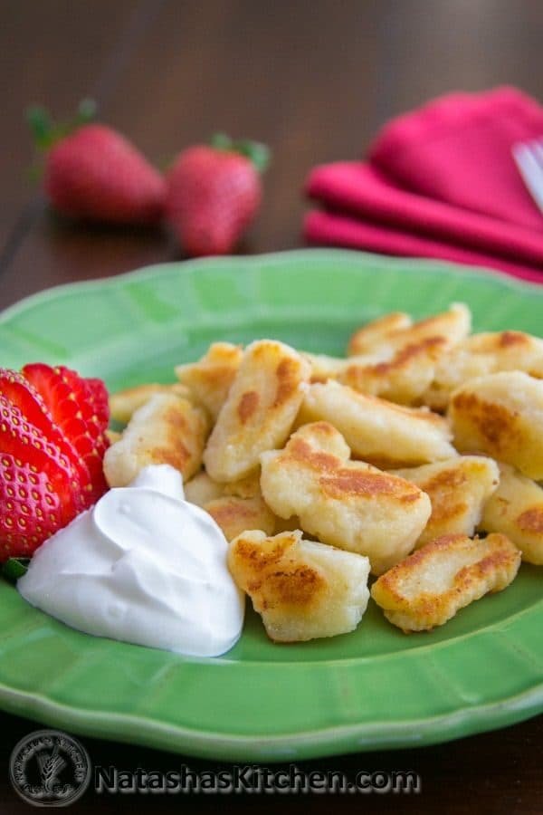 A must try cheese dumplings recipe with Ricotta cheese. These lazy vareniki are very easy and require only about 20 minutes, from start to finish to make.