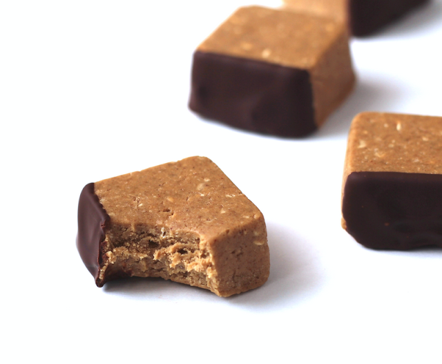 Healthy Graham Cracker Fudge - Desserts with Benefits