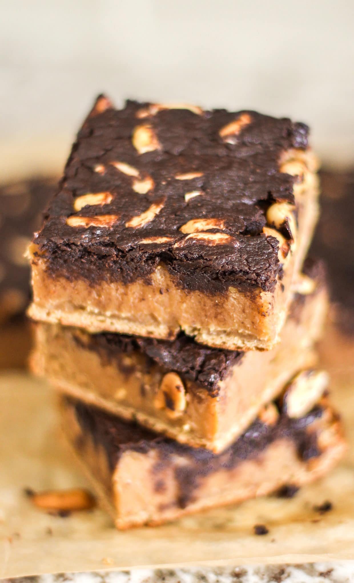 Wholesome Brownie-Topped Peanut Butter Blondies (refined sugar free, high protein, high fiber, gluten free, vegan) - Healthy Dessert Recipes at Desserts with Benefits