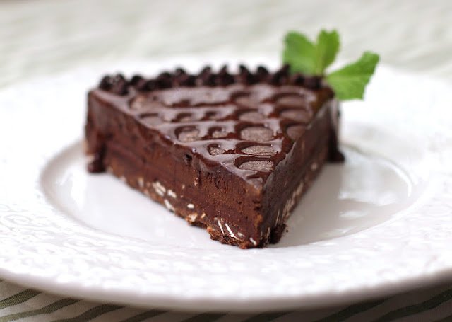 Healthy Dark Chocolate Truffle Tart - Desserts with Benefits