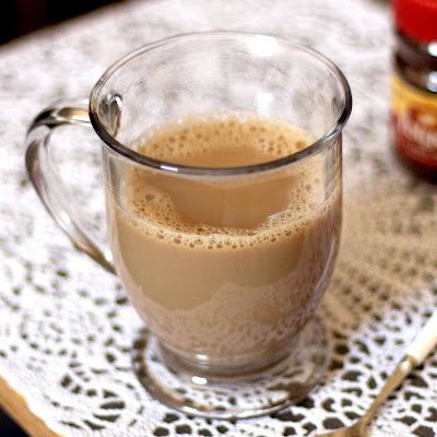 This Healthy Homemade Coffee Creamer makes your coffee sweet and creamy, but without the added oils, sugars, trans fats, and artificial ingredients!