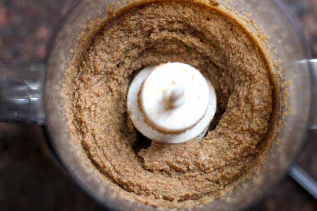 EASY Healthy Homemade Pecan Butter made all natural, sugar free, low carb, gluten free, and vegan! No hydrogenated oils or trans fats whatsoever!