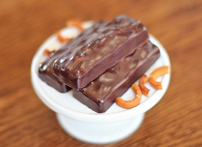 These Healthy Homemade Take 5 Candy Bars are a much better option than the storebought kinds, made without the corn syrup, trans fats, and preservatives!