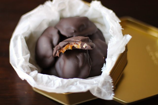 These Healthy Homemade Turtles are caramelly, chocolatey, and delicious, yet all natural, refined sugar free, gluten free, dairy free, and vegan!