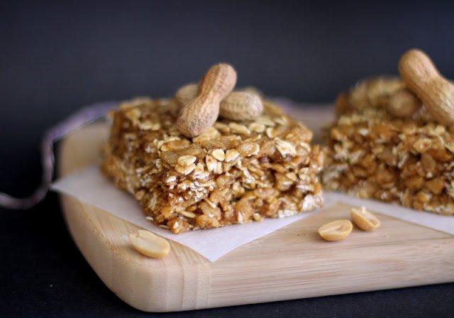 These Healthy No-Bake Peanut Butter Butterscotch Granola Squares are sweet, soft, and chewy, but made refined sugar free, gluten free, and high protein! -- Desserts with Benefits