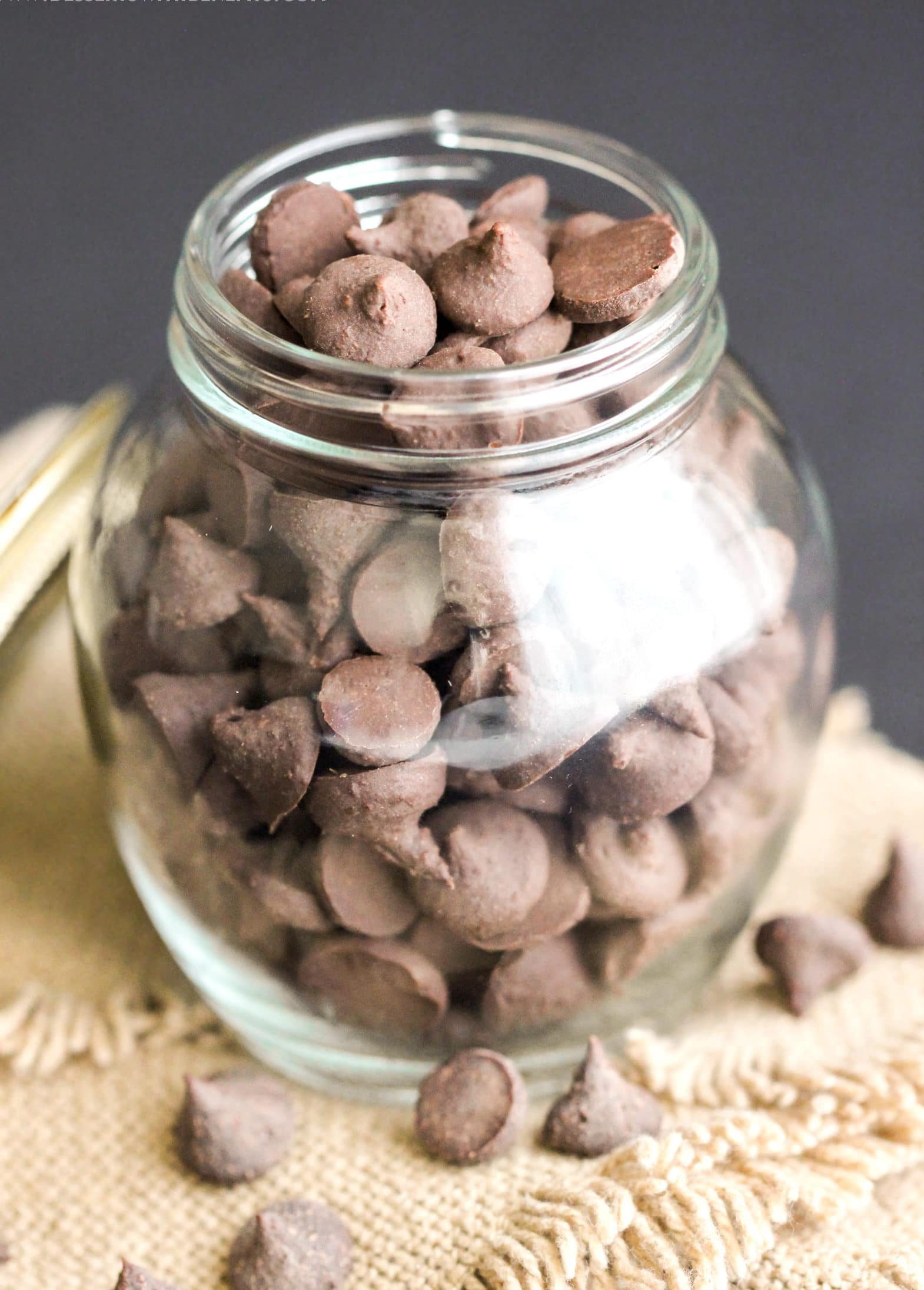 These Healthy Nutella Baking Chips are like chocolate chips but BETTER! They're like chocolate chips on crack. The chocolate and Nutella combine to make the most decadent and satisfying chocolate-hazelnut chips one can wish for! Healthy Dessert Recipes at Desserts with Benefits