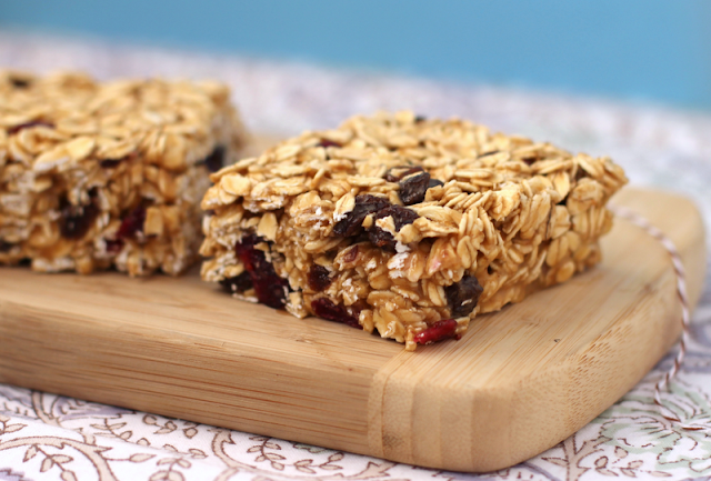 Healthy Peanut Butter and Jelly Granola Bars - Desserts with Benefits