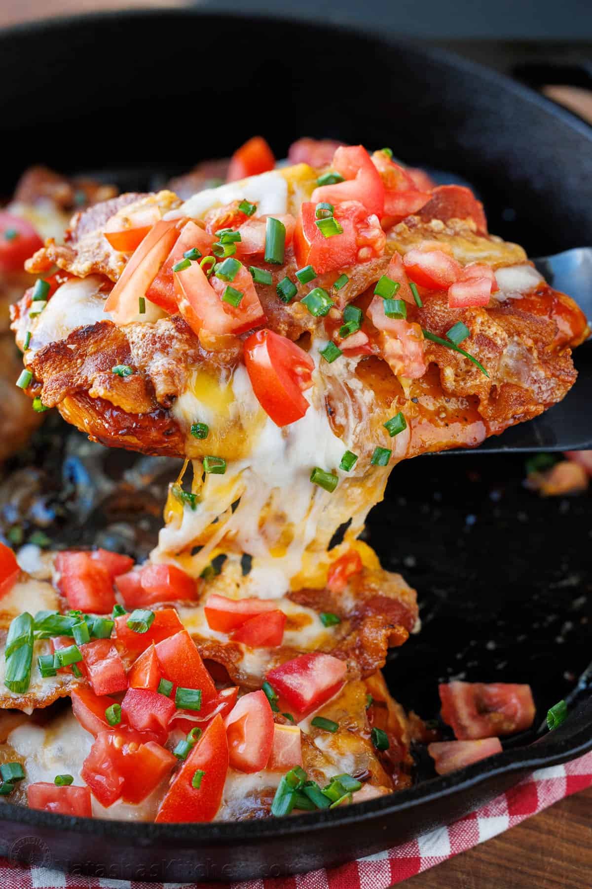 Our Chili's copycat Monterey Chicken recipe brings the grilled chicken, tangy BBQ, smoky bacon, and gooey cheese restaurant favorite home to your kitchen. Chili's copycat Monterey Chicken, loaded with bbq sauce, melted cheese, diced tomatoes, and green onions