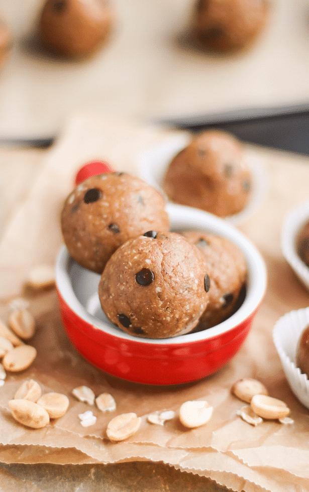 Healthy No-Bake Chocolate Chip Peanut Butter Cookie Dough Energy Bites (no sugar added, gluten free, dairy free, vegan) - Desserts with Benefits