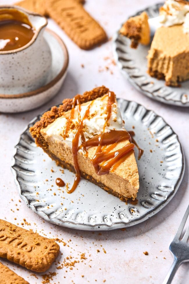 Easy Biscoff Pumpkin Pie with salted caramel sauce