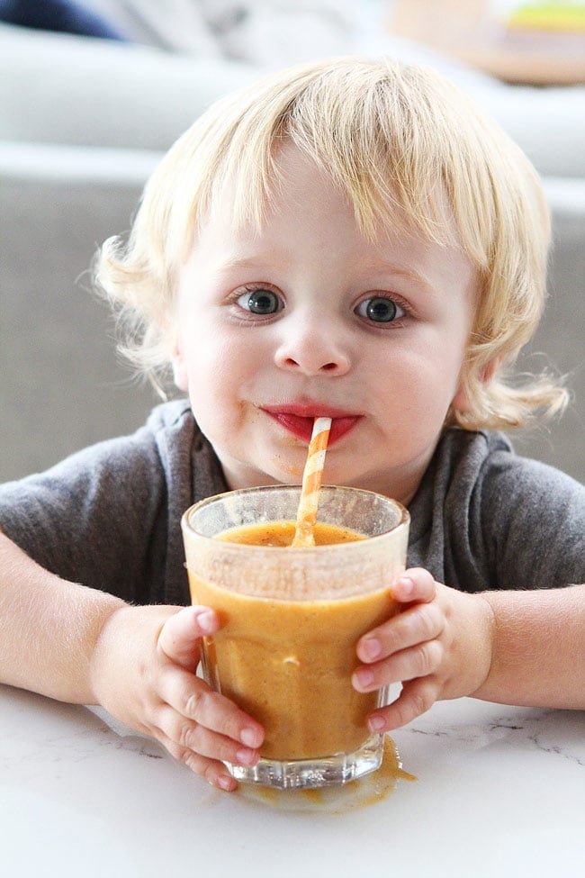 Pumpkin Pie Smoothie Recipe on twopeasandtheirpod.com If you like pumpkin pie, you will love this easy smoothie! It is the perfect fall treat! Pumpkin Pie Smoothie Recipe